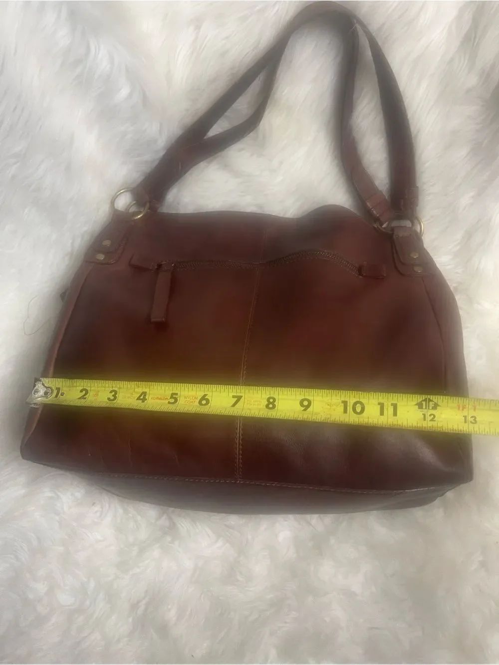 Bolo Leather Brown Medium Shoulder Bag gold tone hardwares. - Picture 8 of 14